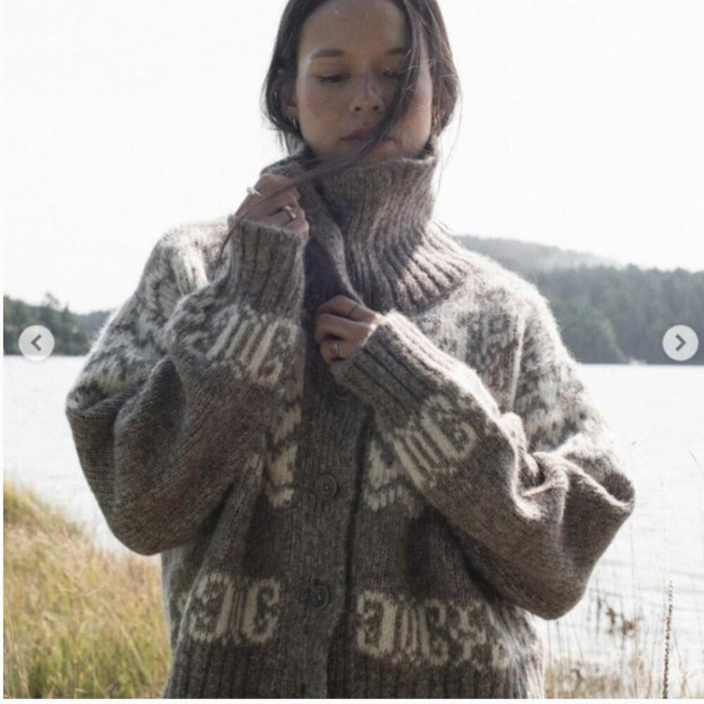 Ozma Cabin Cardigan